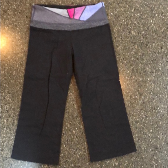 Lululemon Groove Crop 4 - Picture 2 of 4